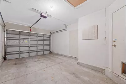 13976 S Cypress Cove Cir, Davie, FL 33325 - Photo 33
