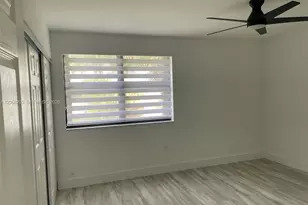 460 W Park Dr, Miami, FL 33172 - Photo 9