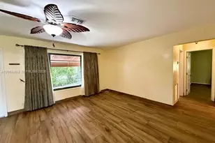 1124 NE 7th St, Hallandale Beach, FL 33009 - Photo 23