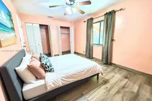 1124 NE 7th St, Hallandale Beach, FL 33009 - Photo 25