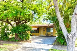 1124 NE 7th St, Hallandale Beach, FL 33009 - Photo 37