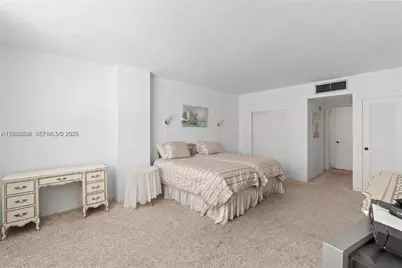 5001 Collins Ave #4G, Miami Beach, FL 33140 - Photo 23