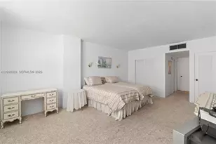 5001 Collins Ave, Miami Beach, FL 33140 - Photo 23