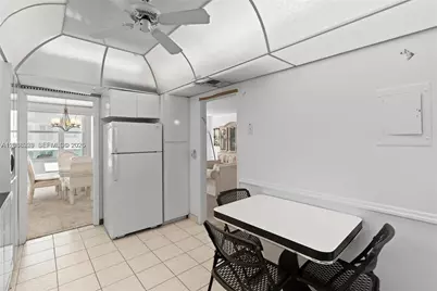 5001 Collins Ave #4G, Miami Beach, FL 33140 - Photo 17