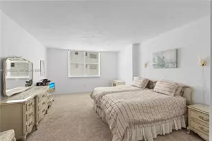 5001 Collins Ave, Miami Beach, FL 33140 - Photo 21