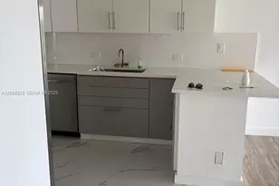 3050 N Palm Aire Dr, Pompano Beach, FL 33069 - Photo 5
