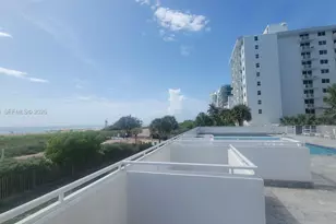 401 Ocean Dr, Miami Beach, FL 33139 - Photo 25