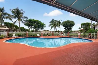 2721 SE 12th Pl #206, Homestead, FL 33035 - Photo 5