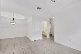 11969 SW 81st St, Miami, FL 33183 - Photo 9