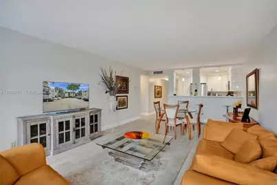 6301 N University Dr #302, Tamarac, FL 33321 - Photo 13