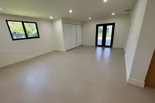 10821 SW 63rd St, Miami, FL 33173 - Photo 9