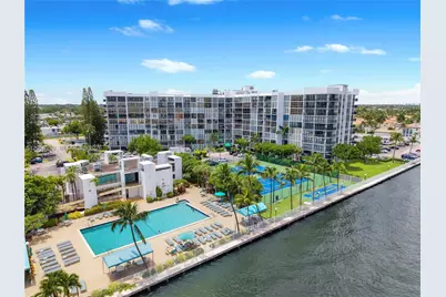 1000 Parkview Dr #1007, Hallandale Beach, FL 33009 - Photo 3