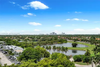 1000 Parkview Dr #1007, Hallandale Beach, FL 33009 - Photo 21