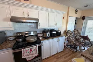 19800 SW 180th Ave, Miami, FL 33187 - Photo 9