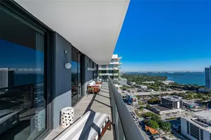 121 NE 34th St, Miami, FL 33137 - Photo 35