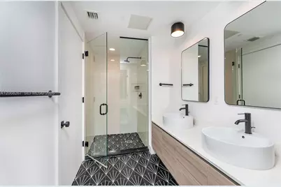121 NE 34th St #3008, Miami, FL 33137 - Photo 15