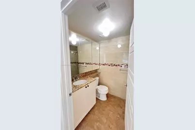 8227 Crespi Blvd #4, Miami Beach, FL 33141 - Photo 7