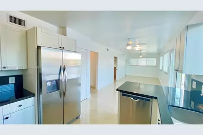 8227 Crespi Blvd #4, Miami Beach, FL 33141 - Photo 11