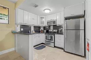 2400 Brickell Ave, Miami, FL 33129 - Photo 9