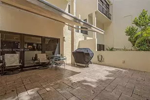 2400 Brickell Ave, Miami, FL 33129 - Photo 11