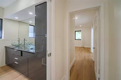 1825 Alamanda Dr, North Miami, FL 33181 - Photo 23