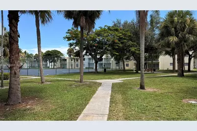 415 Executive Center Dr #203, West Palm Beach, FL 33401 - Photo 29