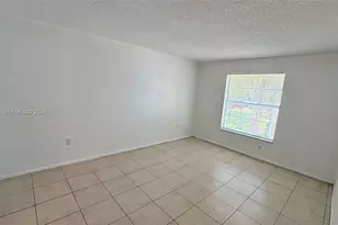 415 Executive Center Dr, West Palm Beach, FL 33401 - Photo 13