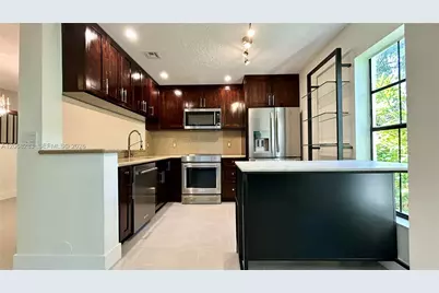 20945 Bay Ct #135-3, Aventura, FL 33180 - Photo 3