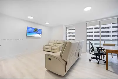 50 Biscayne Blvd #514, Miami, FL 33132 - Photo 3