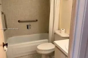 702 NW 87th Ave, Miami, FL 33172 - Photo 15