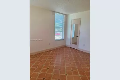 702 NW 87th Ave #213, Miami, FL 33172 - Photo 11