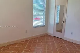 702 NW 87th Ave, Miami, FL 33172 - Photo 11