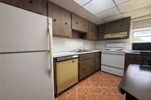 702 NW 87th Ave, Miami, FL 33172 - Photo 19