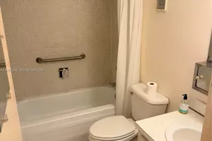 702 NW 87th Ave, Miami, FL 33172 - Photo 13