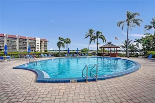102 Half Moon Cir, Hypoluxo, FL 33462 - Photo 47