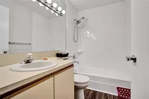 102 Half Moon Cir, Hypoluxo, FL 33462 - Photo 17