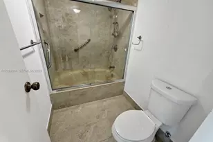 16546 NE 26th Ave, North Miami Beach, FL 33160 - Photo 11