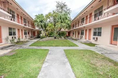 1250 S Alhambra Cir #7, Coral Gables, FL 33146 - Photo 3