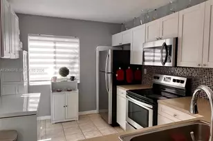17722 SW 141st Ct, Miami, FL 33177 - Photo 7