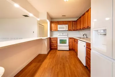 8555 NW 10th St #B106, Plantation, FL 33322 - Photo 7