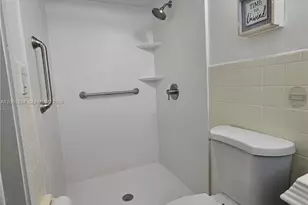 2661 NW 4th Ave, Pompano Beach, FL 33064 - Photo 17