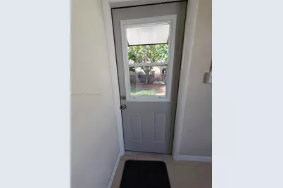 70 NW 33rd St, Miami, FL 33127 - Photo 43