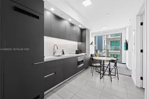 227 NE 2nd St, Miami, FL 33132 - Photo 3