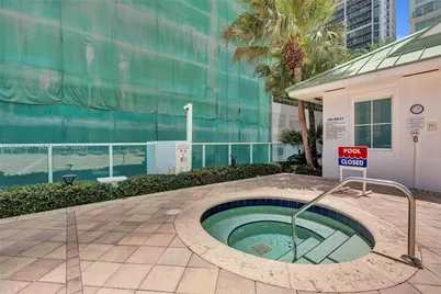 41 SE 5th St #1016, Miami, FL 33131 - Photo 37