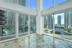 41 SE 5th St, Miami, FL 33131 - Photo 5