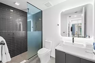 227 NE 2nd St, Miami, FL 33132 - Photo 9