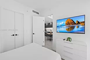227 NE 2nd St, Miami, FL 33132 - Photo 13