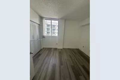 5091 NW 7th St #1008, Miami, FL 33126 - Photo 17