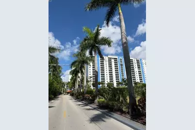 5091 NW 7th St #1008, Miami, FL 33126 - Photo 1