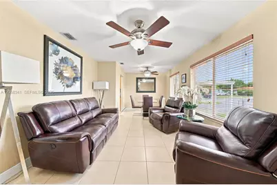 3180 W 3rd Ave, Hialeah, FL 33012 - Photo 9